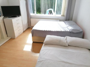 Large Private Double Bedroom in Luton